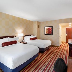 Queen Room Two Queen Beds Hearing Impaired Access or Non-Smoking
